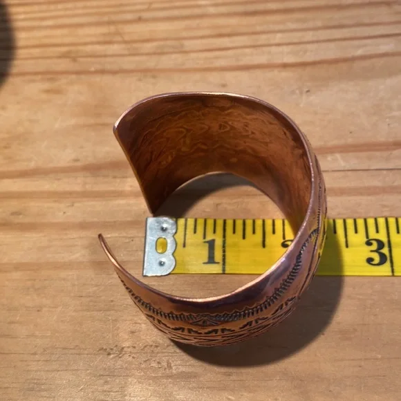 VINTAGE ‼️ NAVAJO SIGNED LARGE COPPER CUFF‼️ - Picture 9 of 13